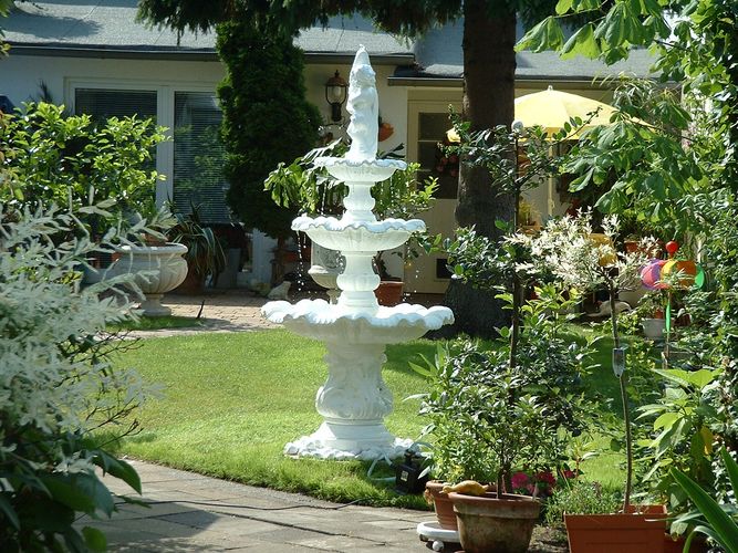 Unser Brunnen im garten