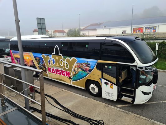 Unser Bus steht bereit...