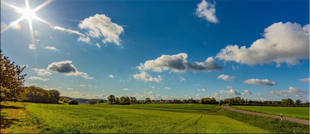 Unser Dorf im Gegenlicht