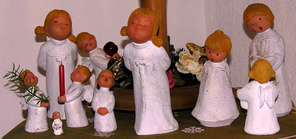 Unser Engelschor singt für Euch im Advent ! Foto &amp; Bild