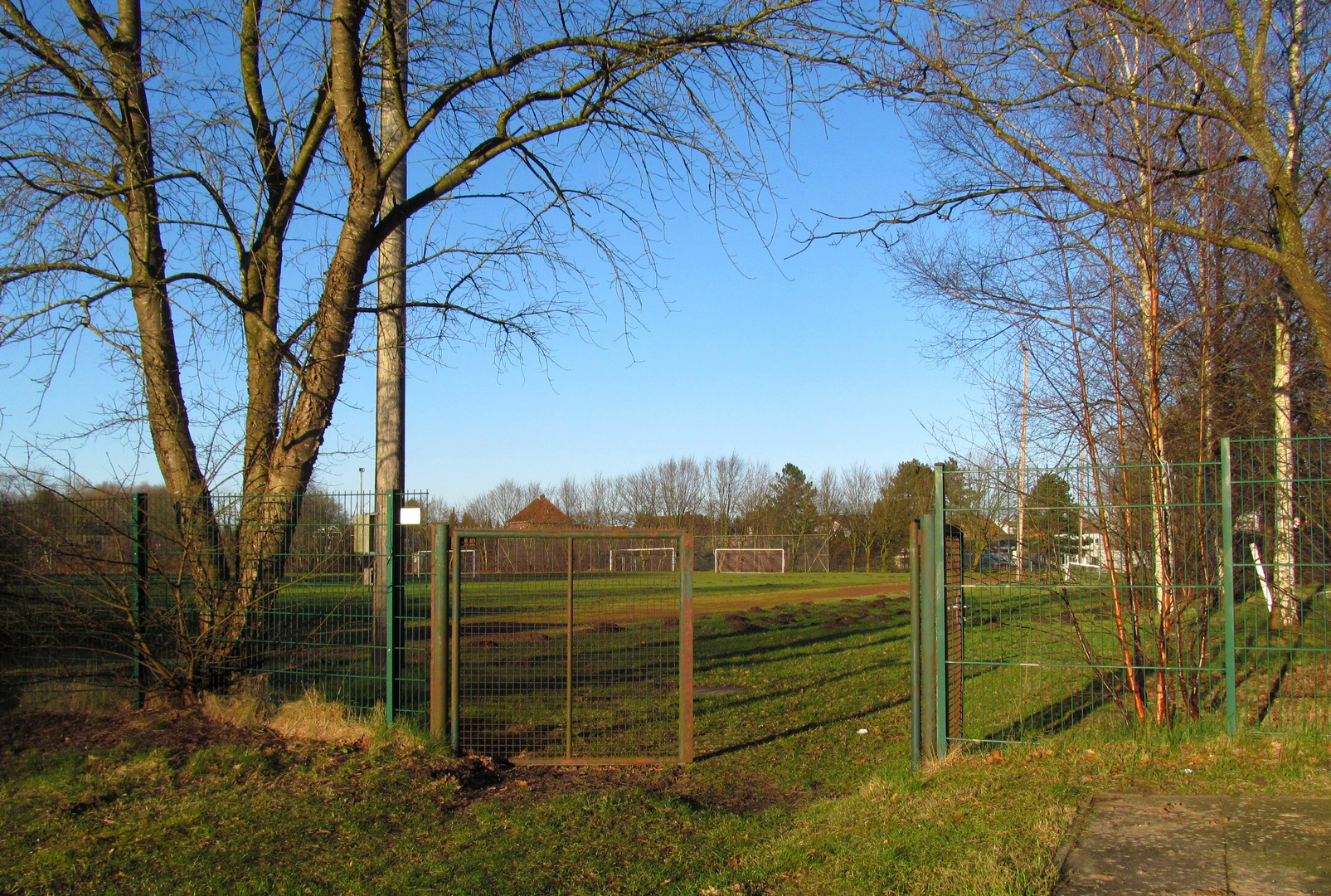 unser Fußballplatz ... 