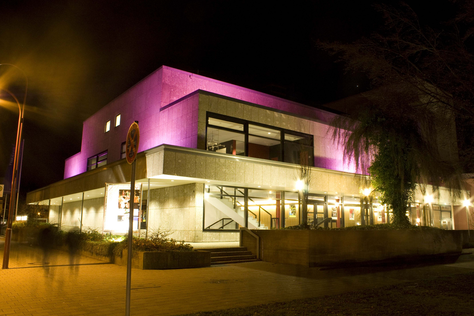 Unser Theater am Ring bei Nacht