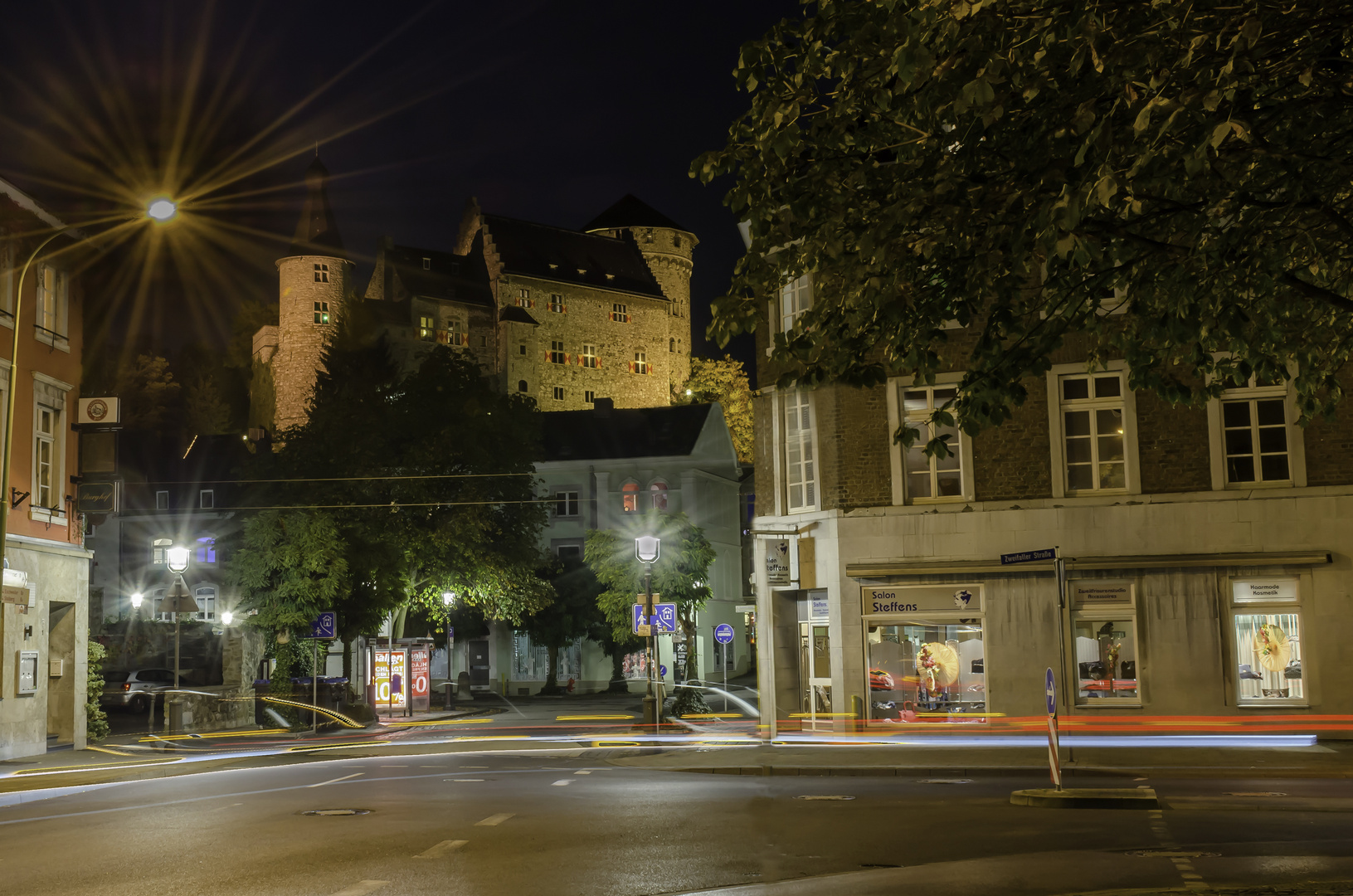 unsere Burg bei Nacht