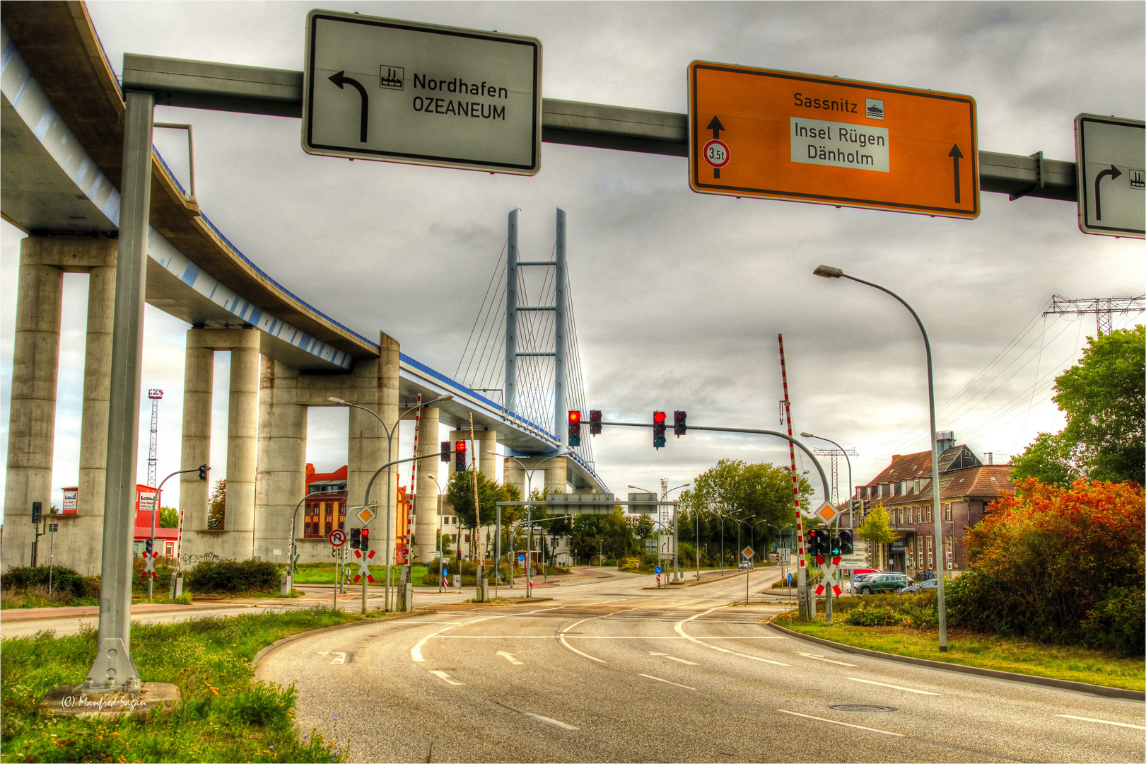 Unsere "Große" - die Rügenbrücke über den Stralsunder Ziegelgraben...