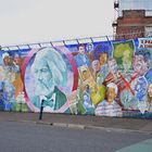 Unsere Irland-Rundreise: Belfast - Grafiti diverser Freiheitskämpfer verschiedener Epochen