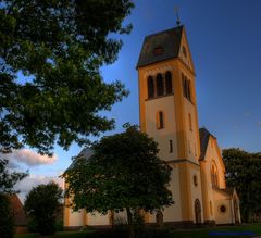 Unsere Kirche III / HDR