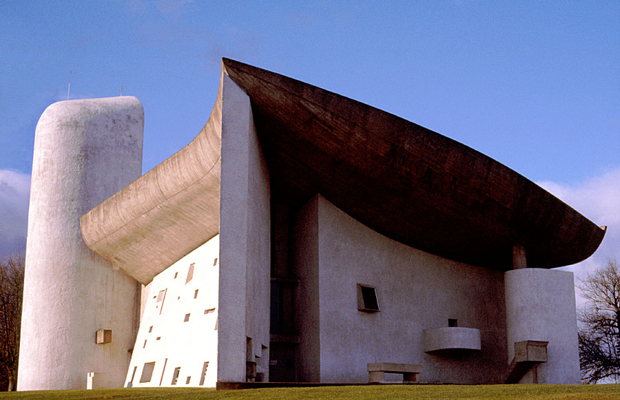 Unsere Lieben Frauen Kirche von  Le Corbusier in Ronchamp 