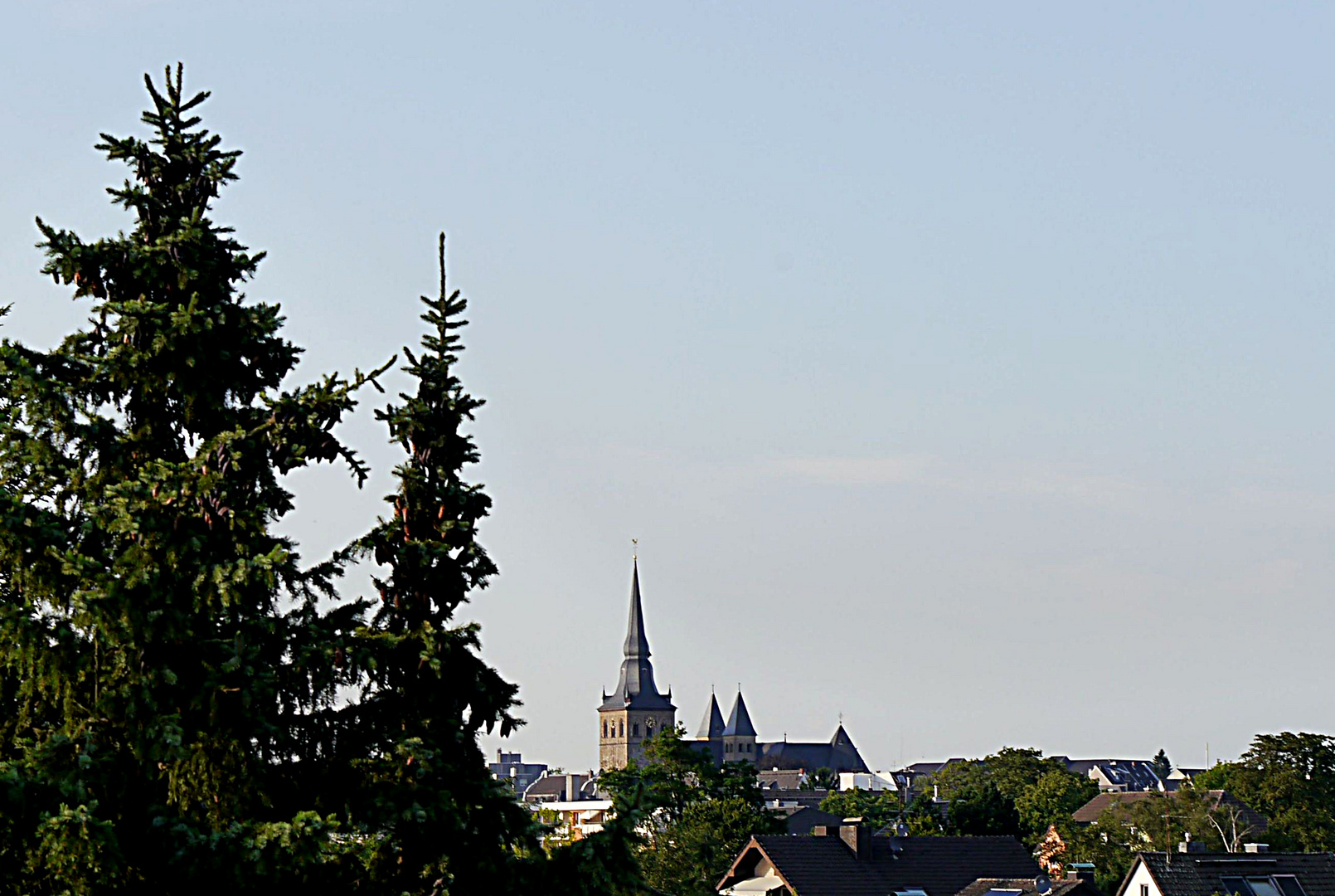 Unsere Pfarrkirche St. Peter und Paul in Ratingen.