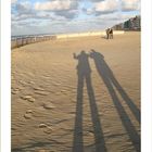 unsere Schatten am Strand :-)