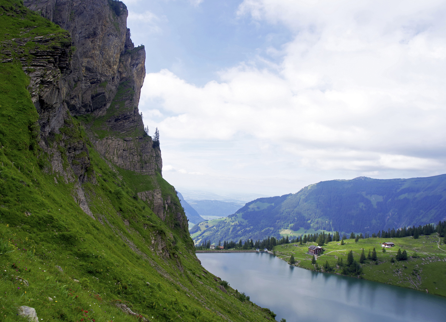 Unten am Bergsee