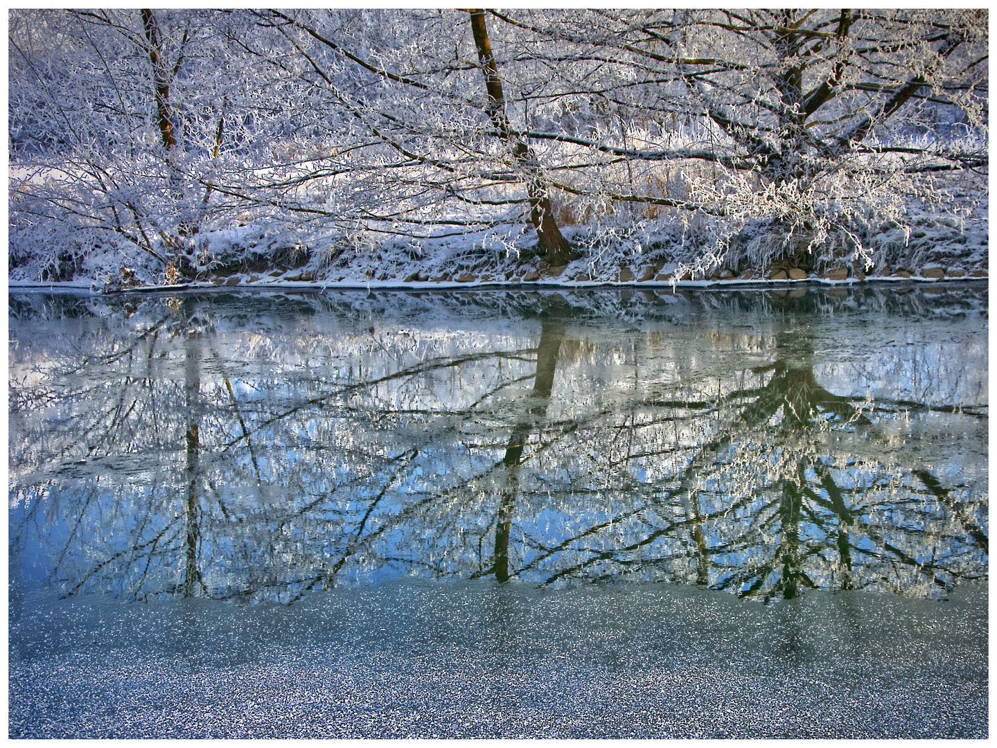 Unten am Fluss