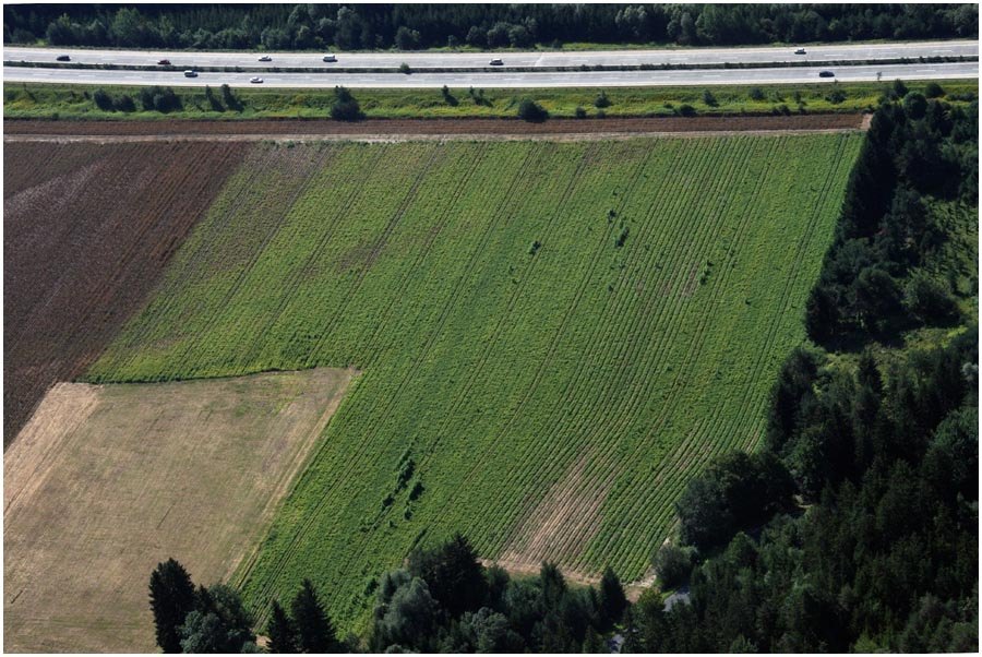 Unten an der Autobahn