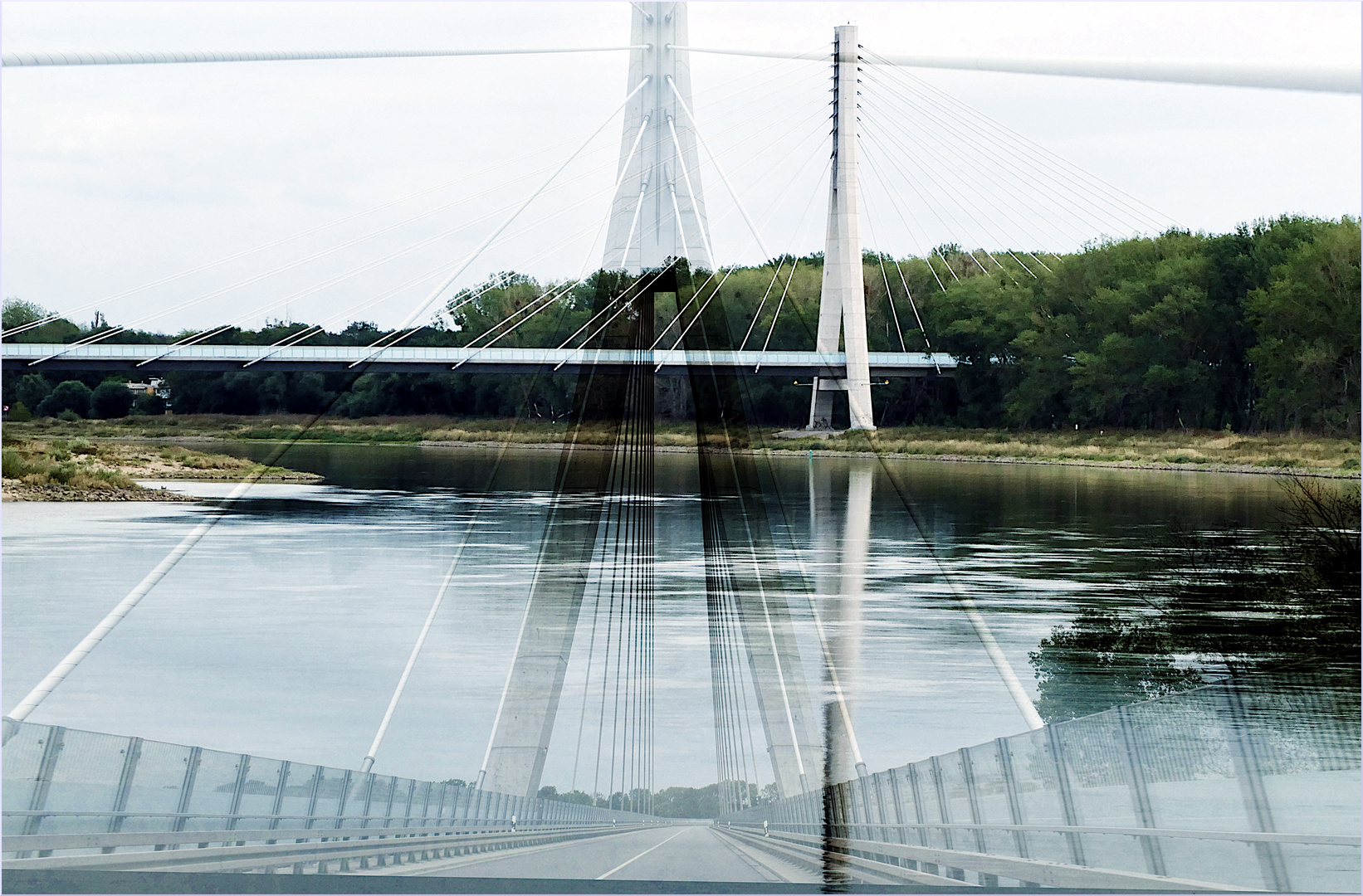 UNTEN UND OBEN Foto & Bild architektur, straßen & brücken, projekte