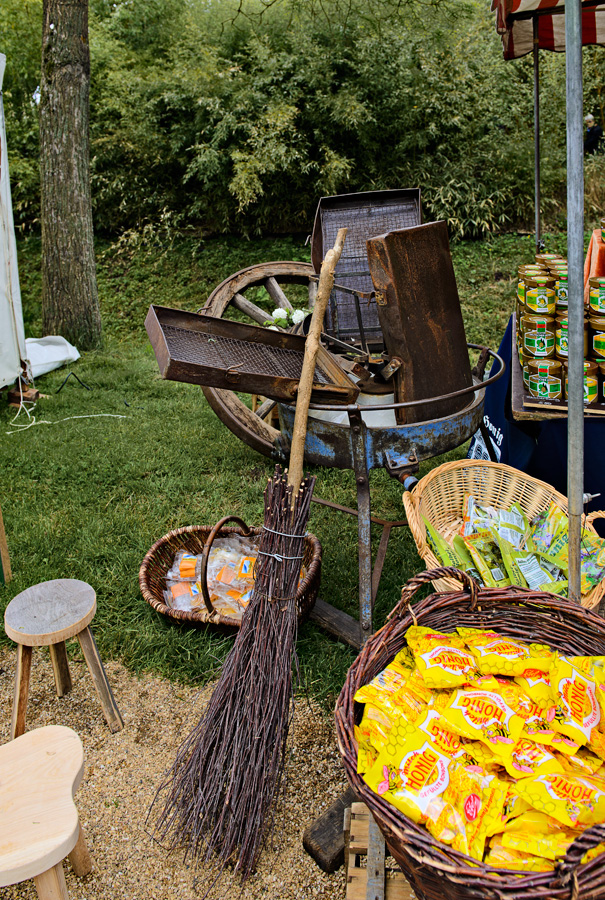 Untensilien auf dem Gartenmarkt