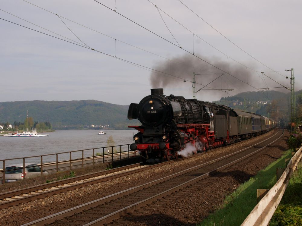 Unter Dampf am Rhein