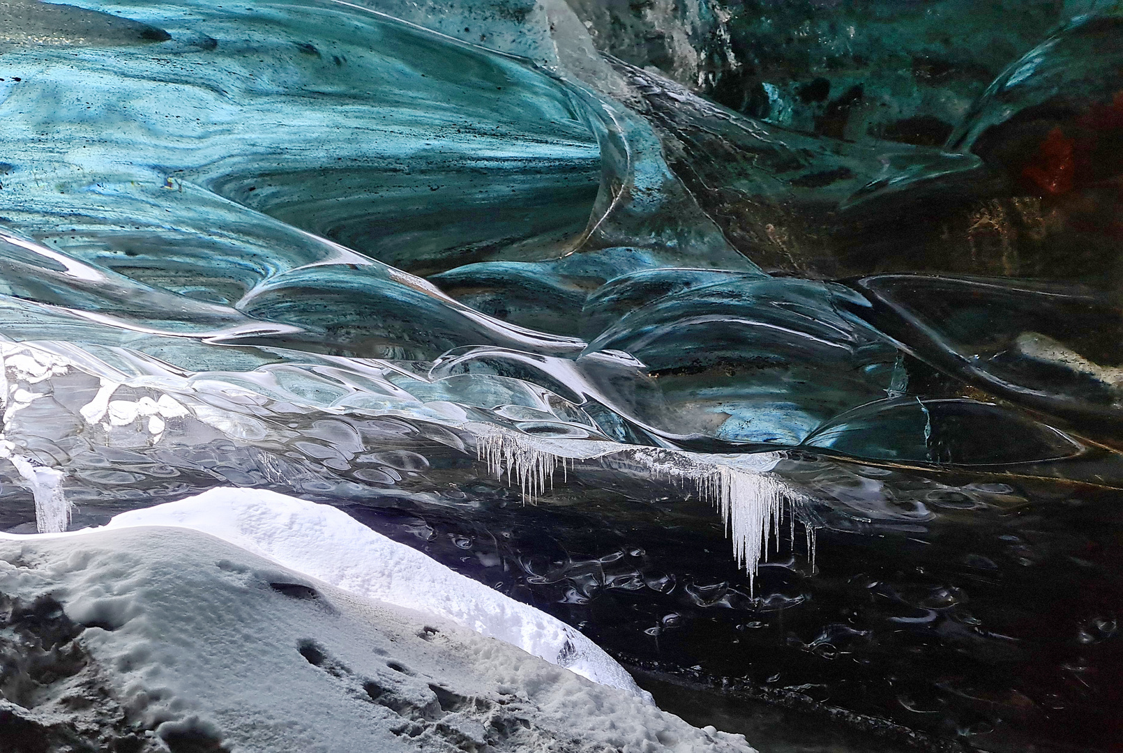 Unter dem Gletscher