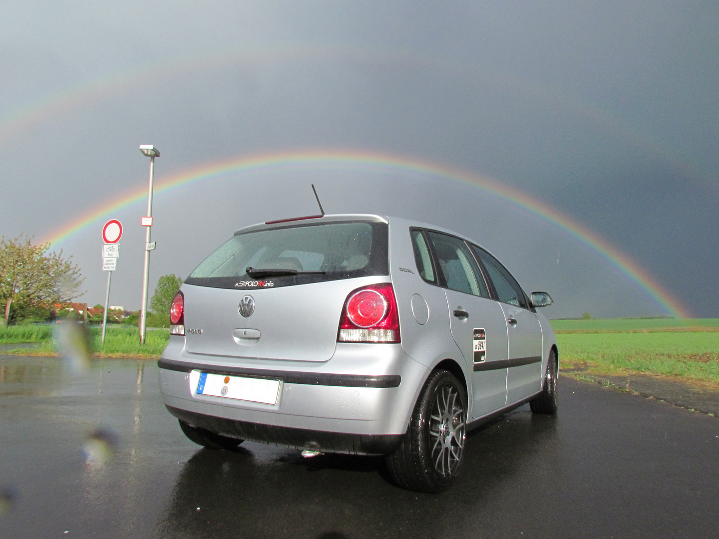 Unter dem Regenbogen geparkt.