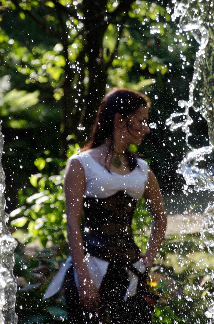 Unter dem Wasserfall