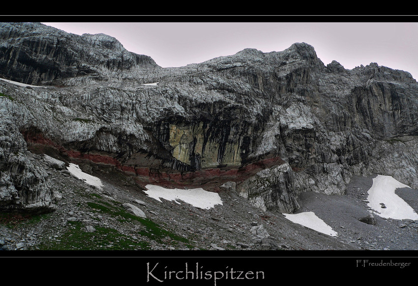 Unter den Wänden der Kirchlispitzen