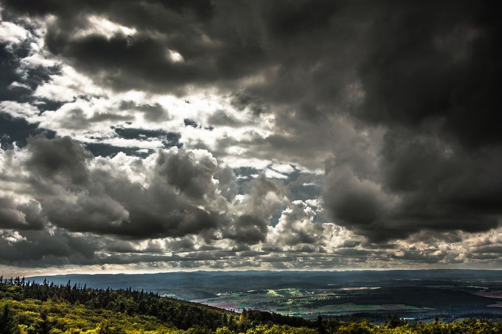 Unter den Wolken