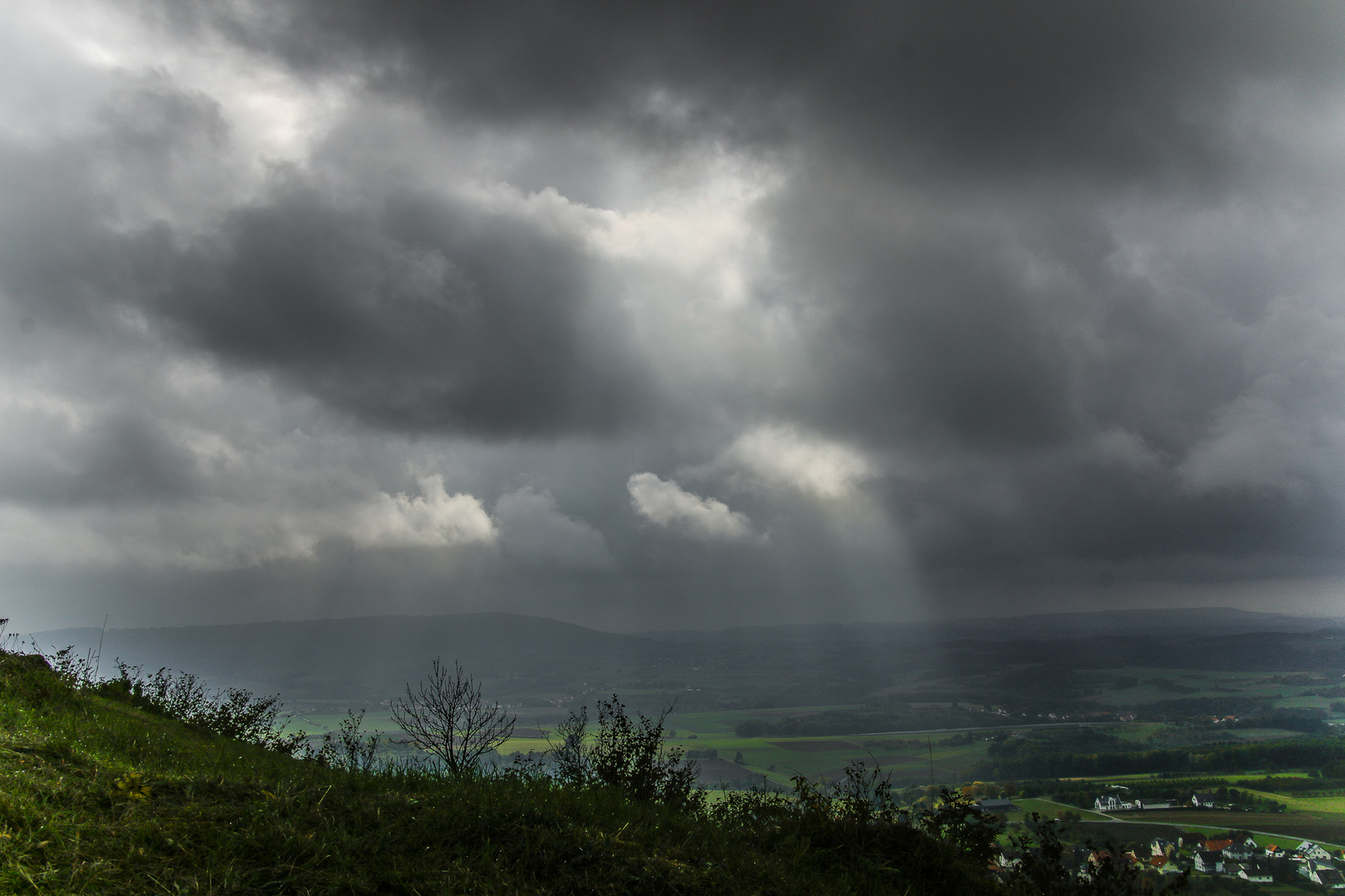 Unter den Wolken