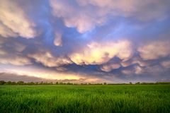 Unter den Wolken