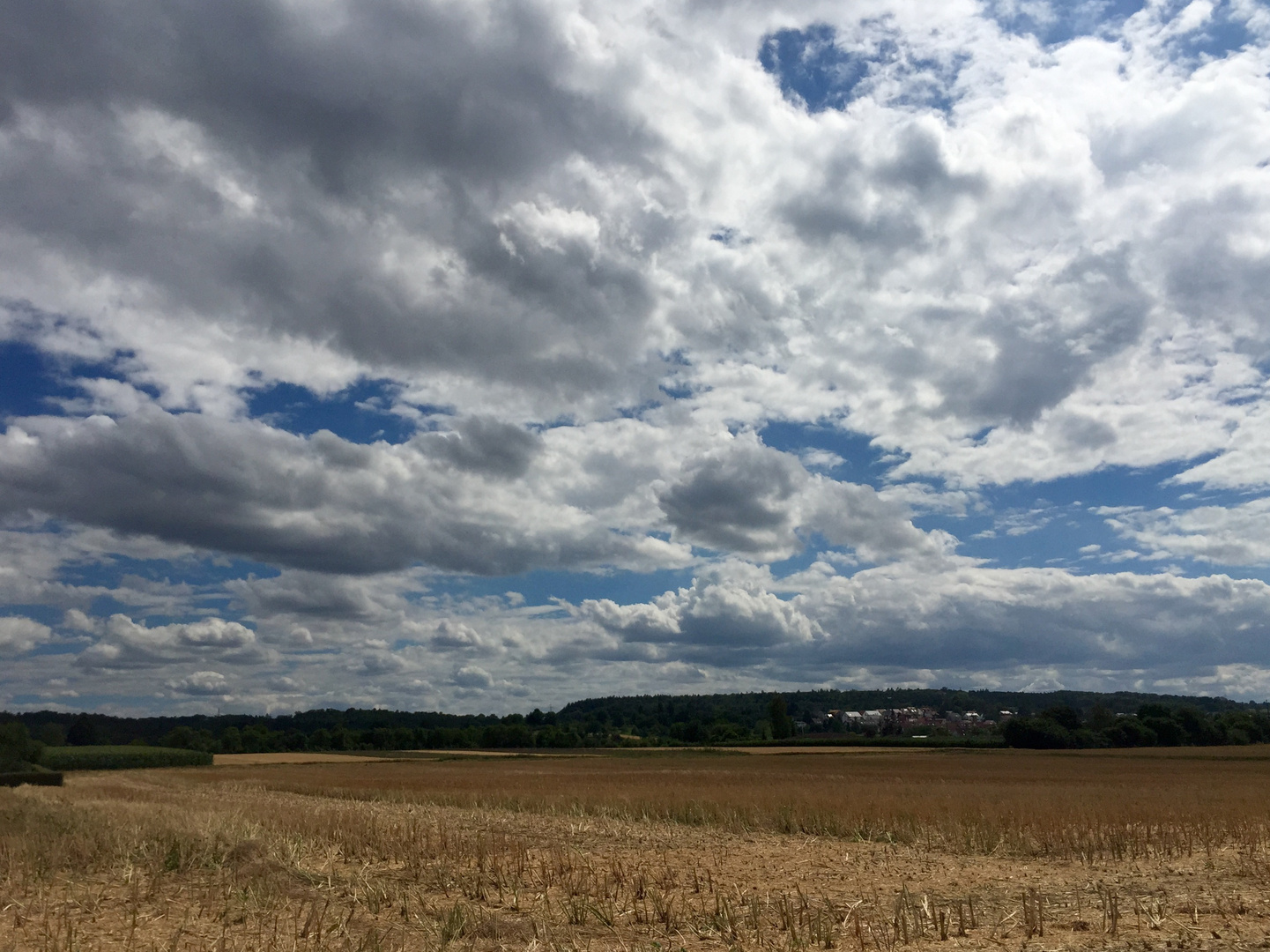 Unter den Wolken