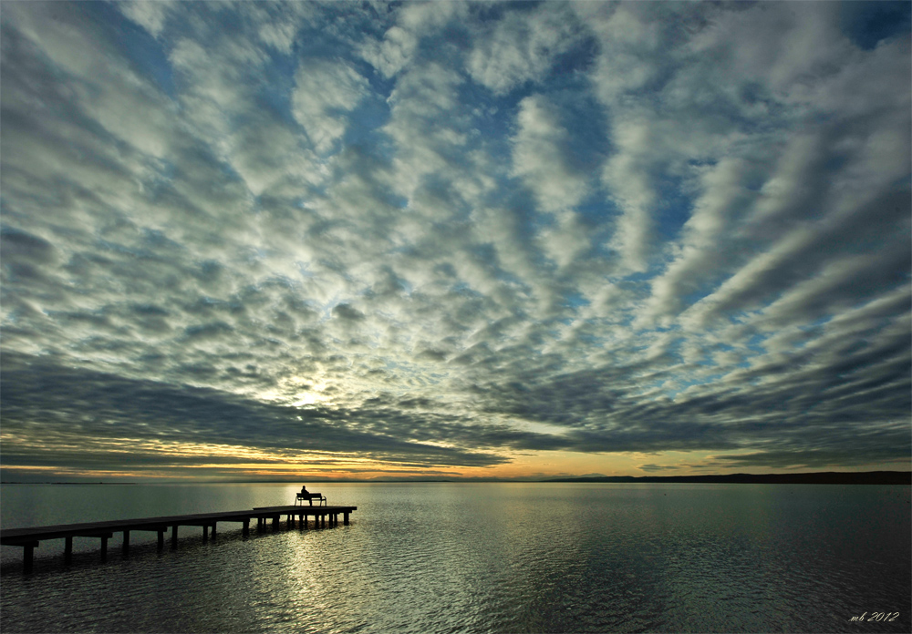 unter den Wolken..