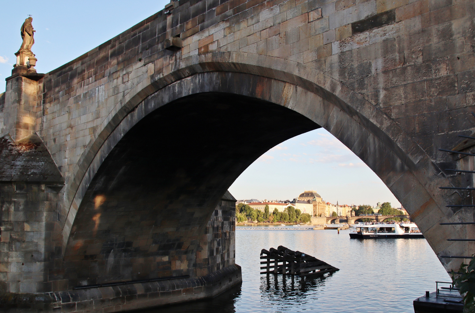 unter der Brücke