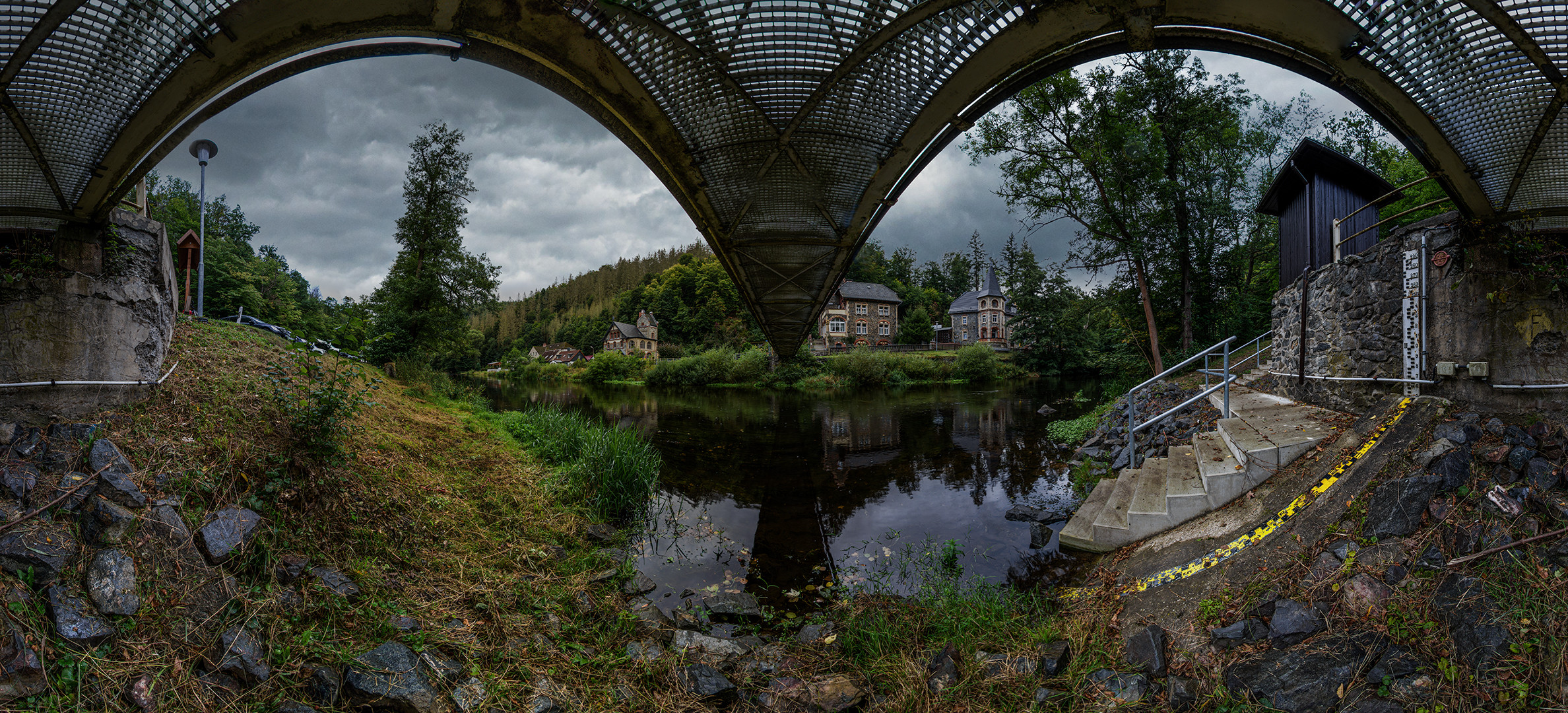 Unter der Brücke