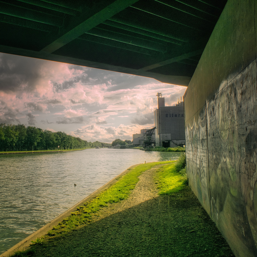 Unter der Brücke