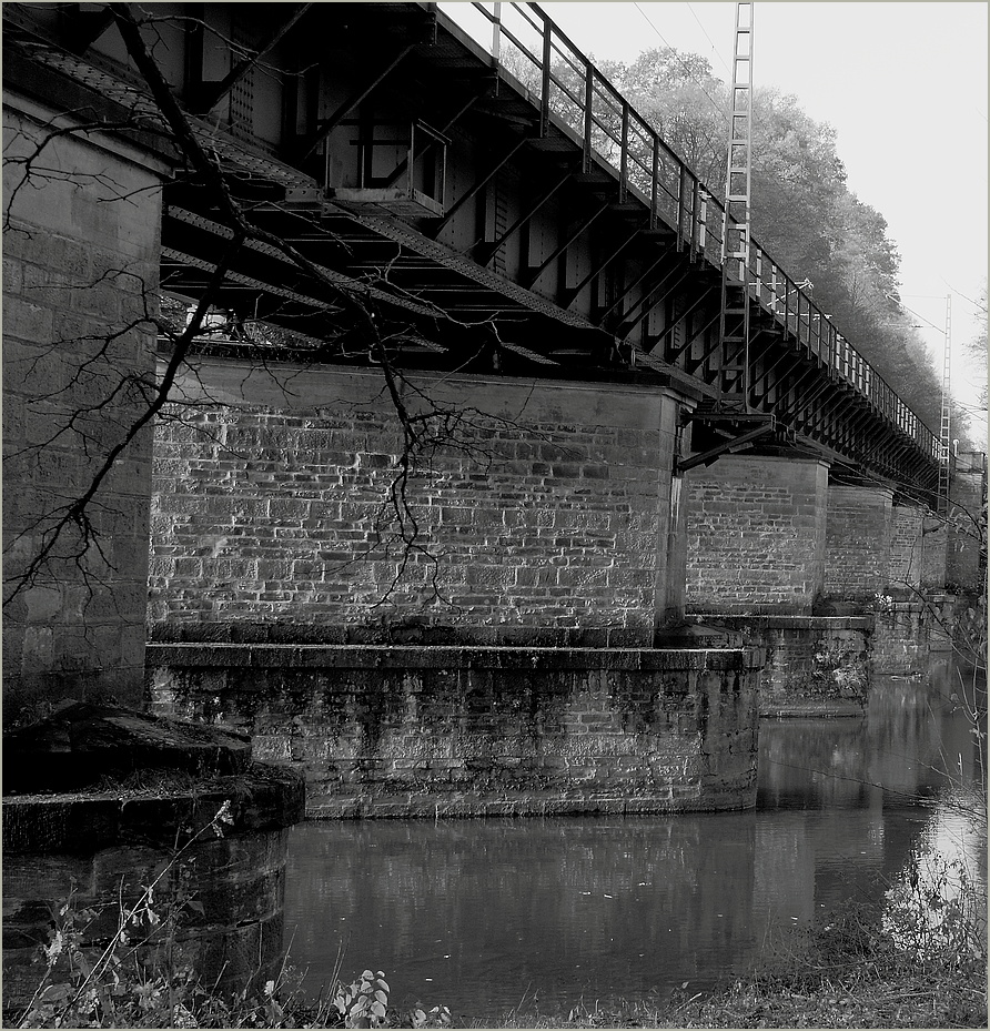 unter der Brücke