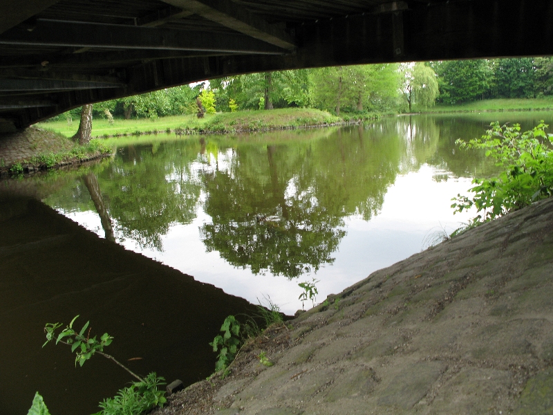 Unter der Brücke