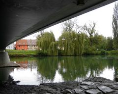 Unter der Brücke