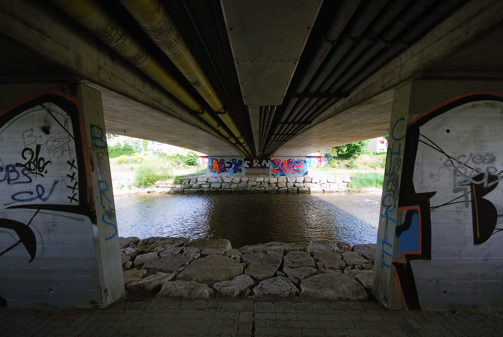 Unter der Brücke