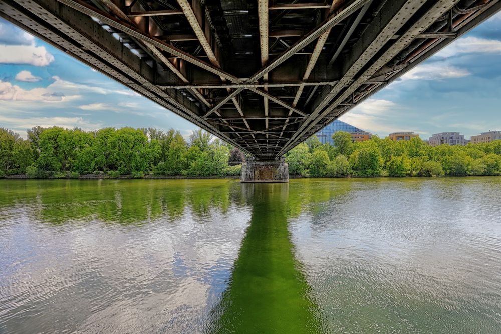 unter der Brücke 