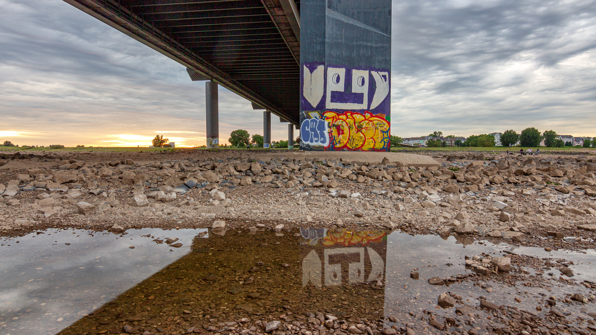 Unter der Brücke