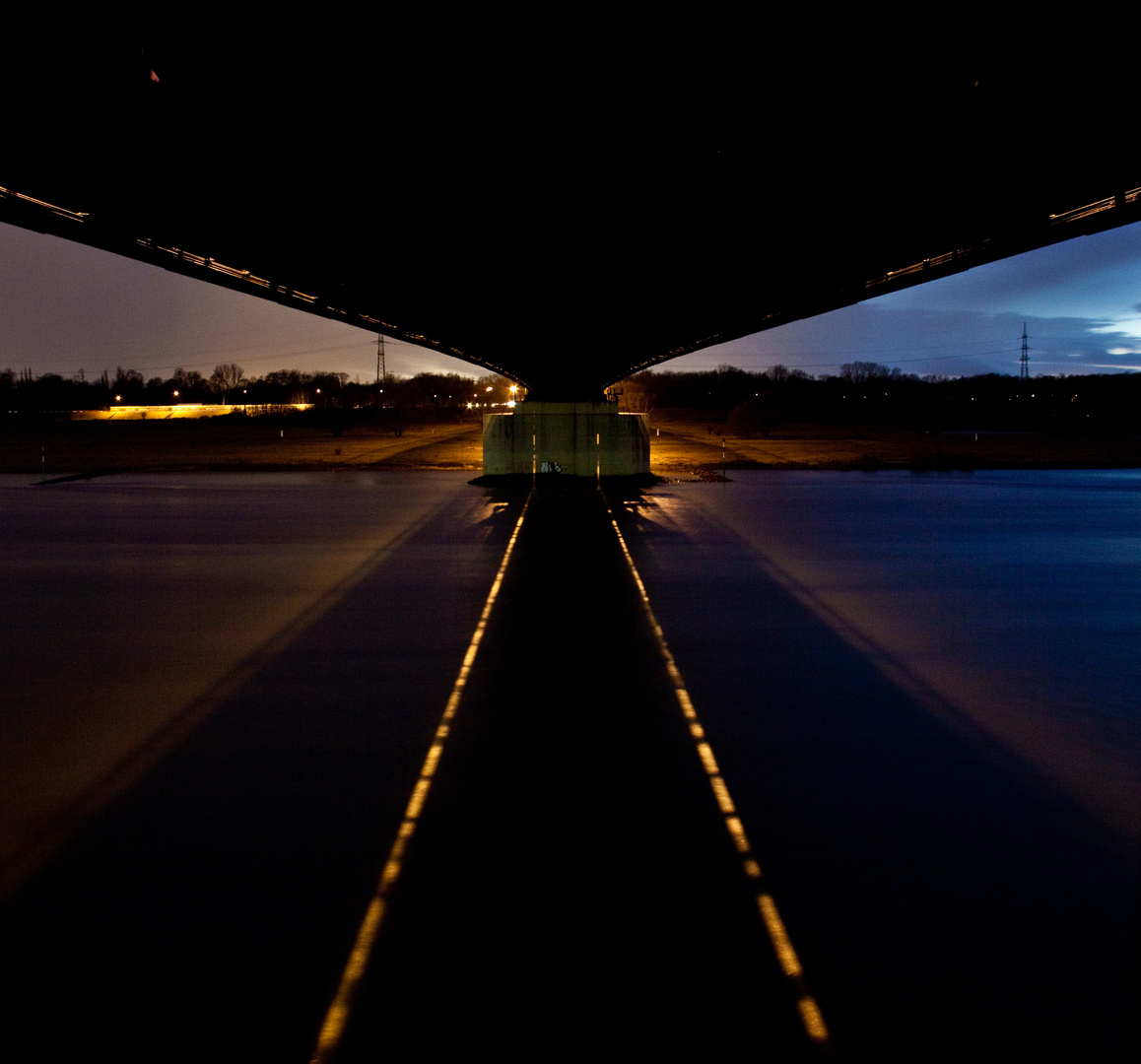 Unter der Brücke