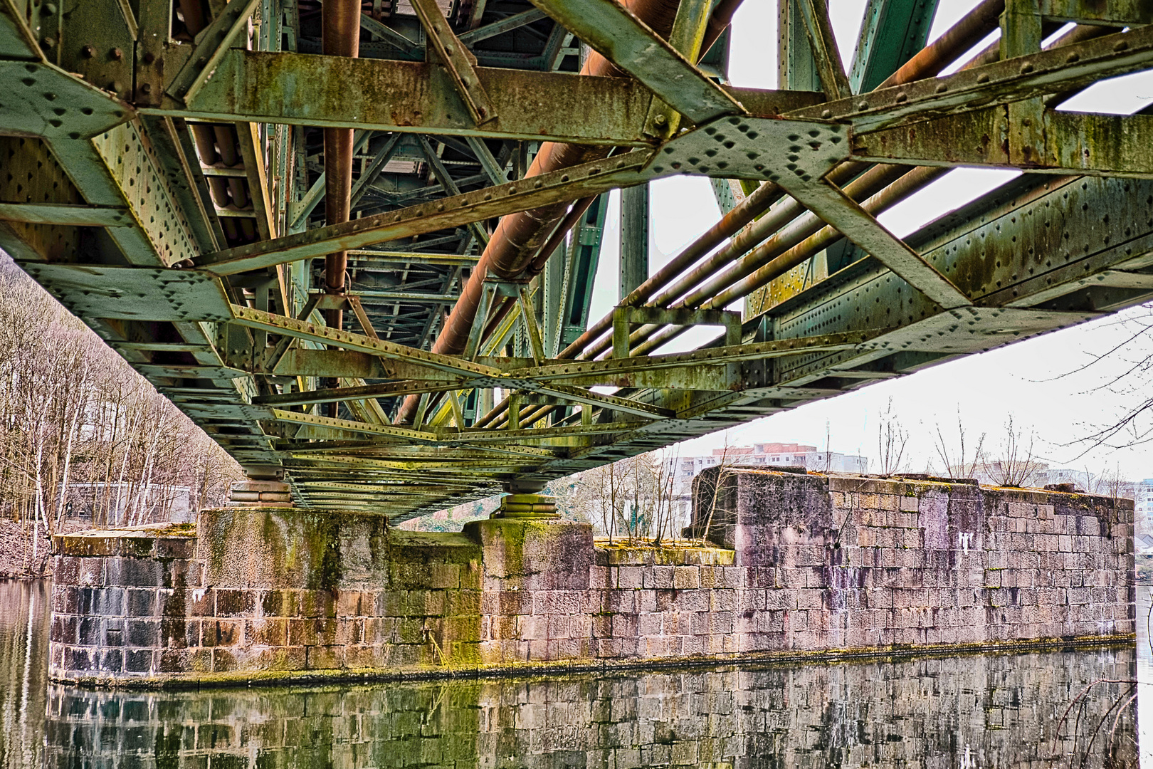 Unter der Brücke