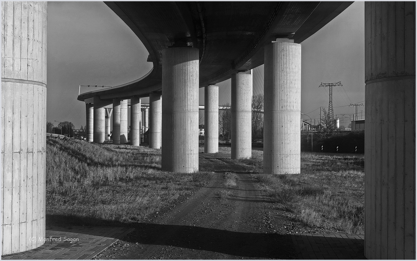 Unter der Brücke...