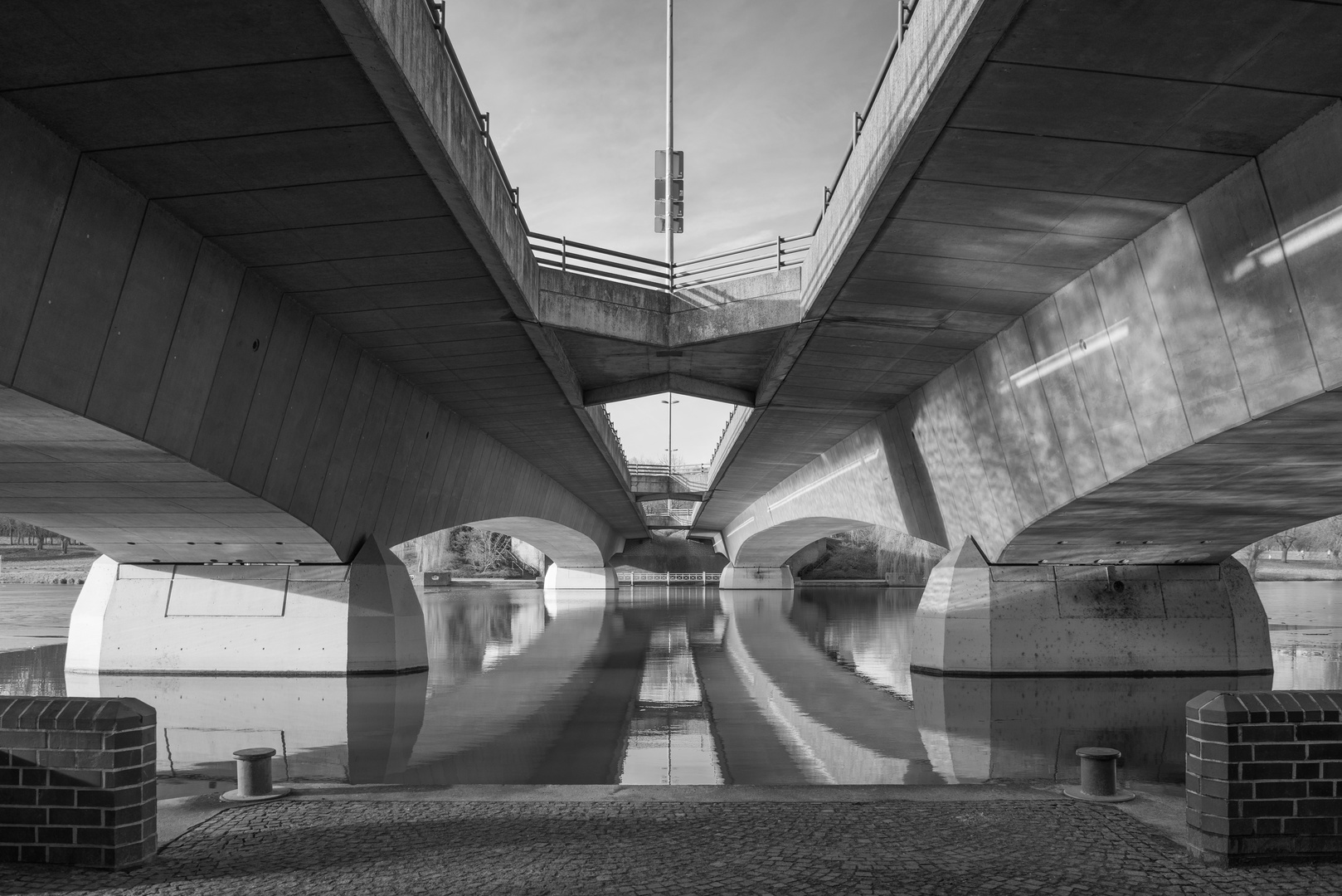 Unter der Brücke...