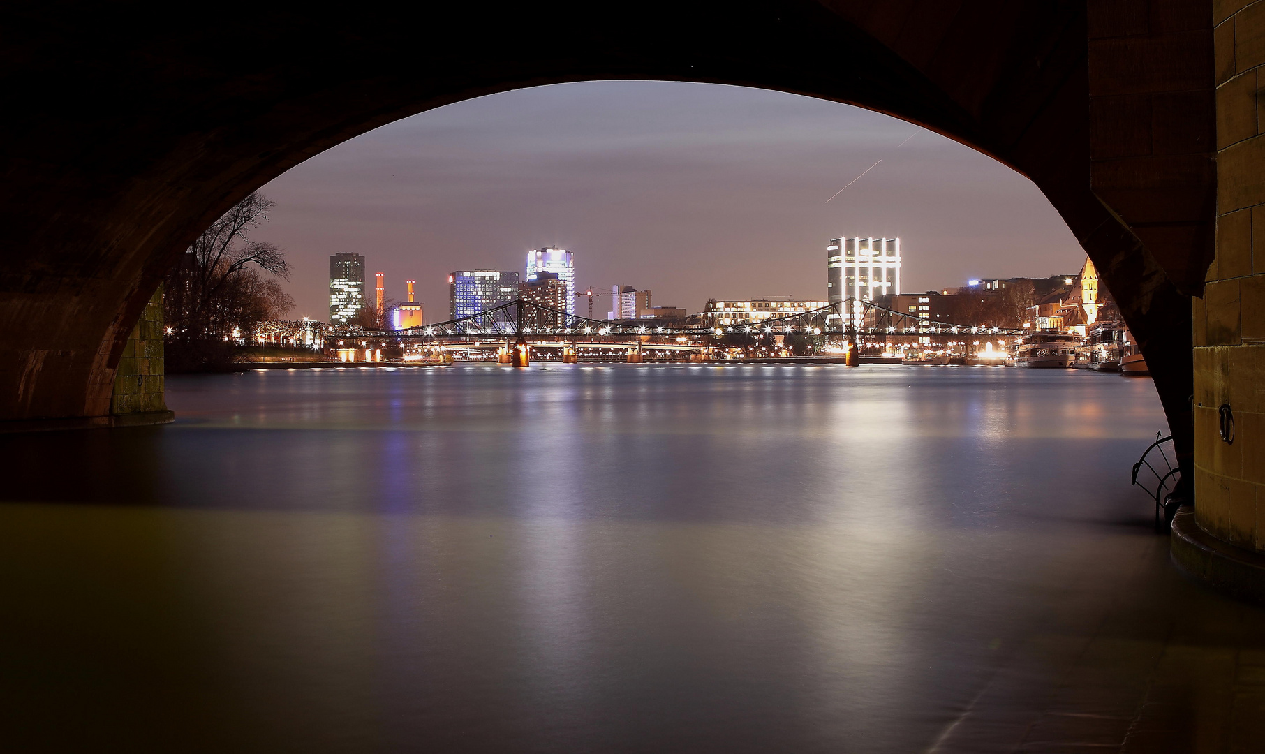 Unter der Brücke