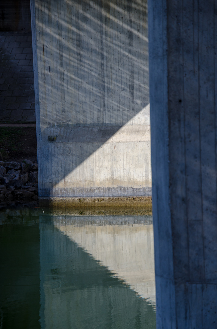 unter der Brücke