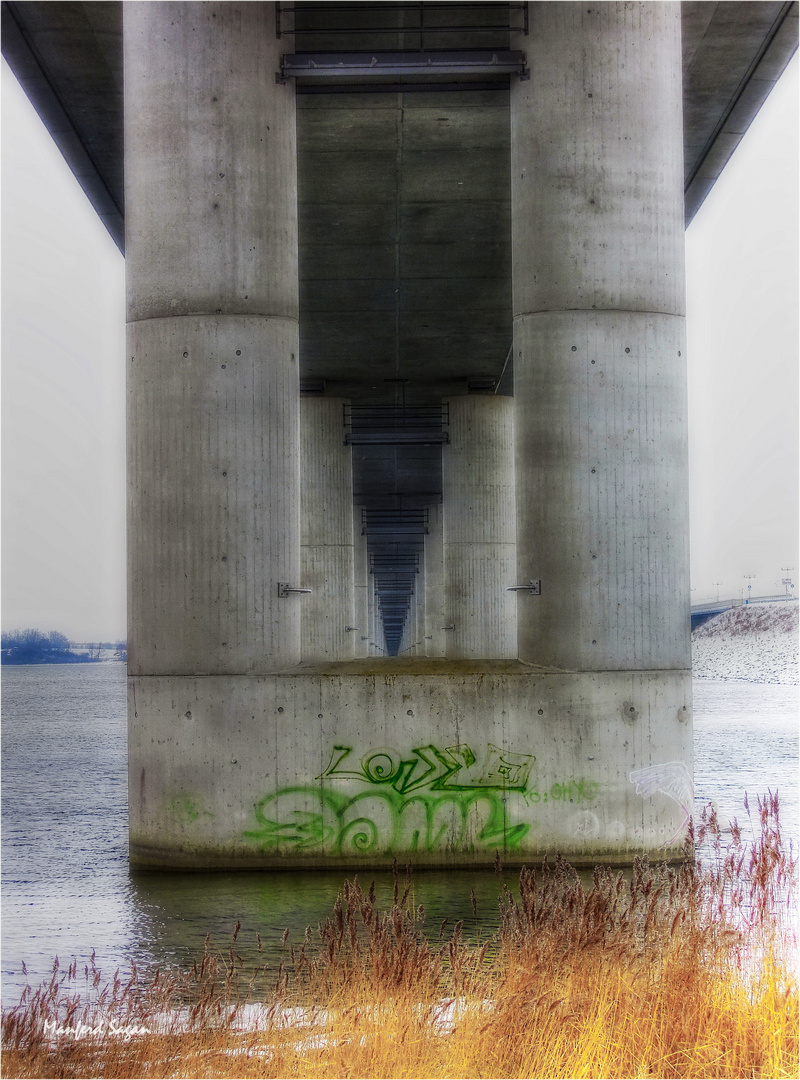 unter der Brücke