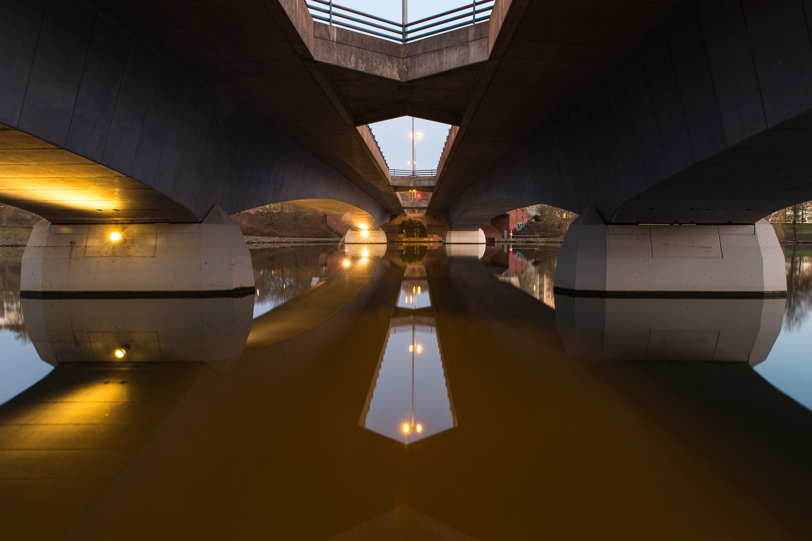 Unter der Brücke