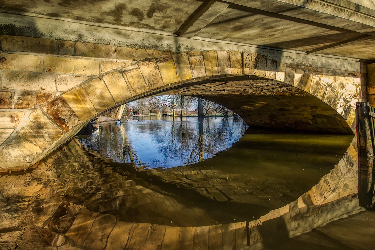 Unter der Brücke