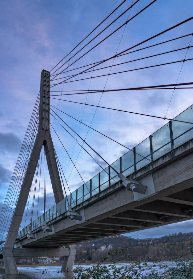 unter der Brücke