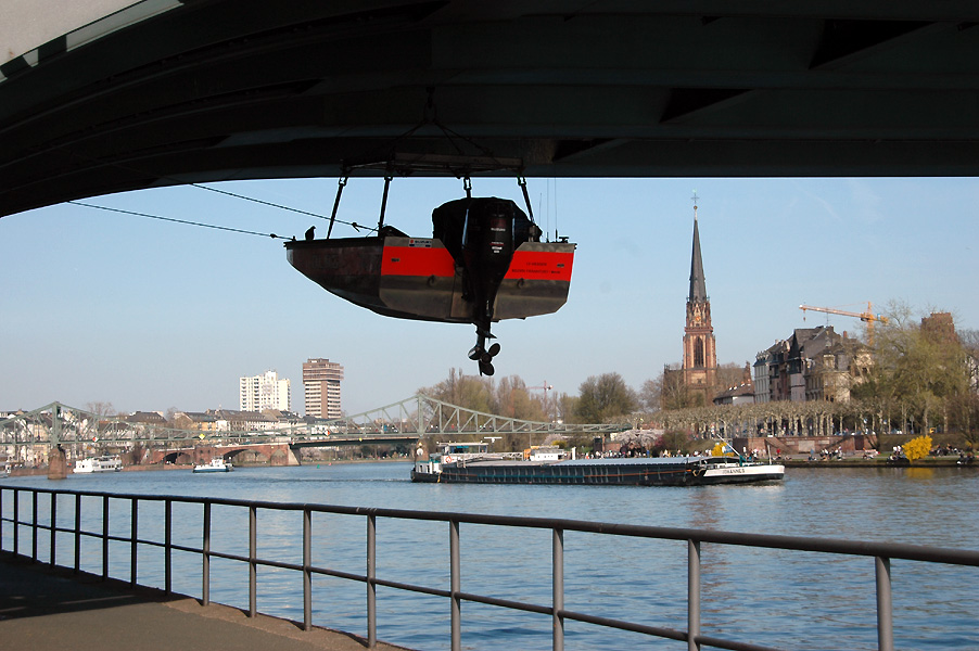 Unter der Brücke in Frankfurt am Main