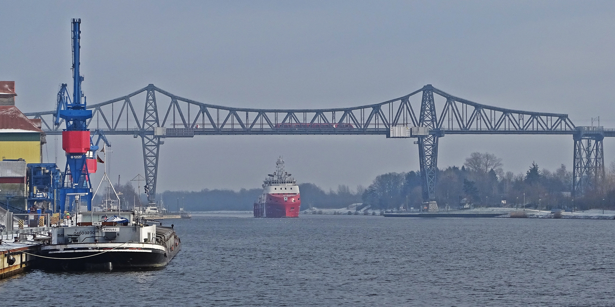 unter der Brücke von Rendsburg 