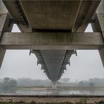 Unter der Elbauenbrücke